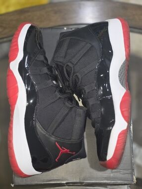 Nike AIR JORDAN 11 Bred RETRO 2012